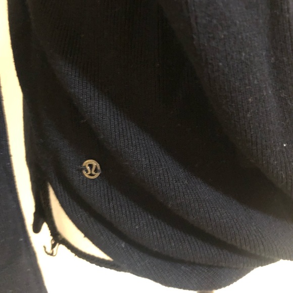 Lululemon black sweater cashmere Sz 4 - Picture 7 of 14